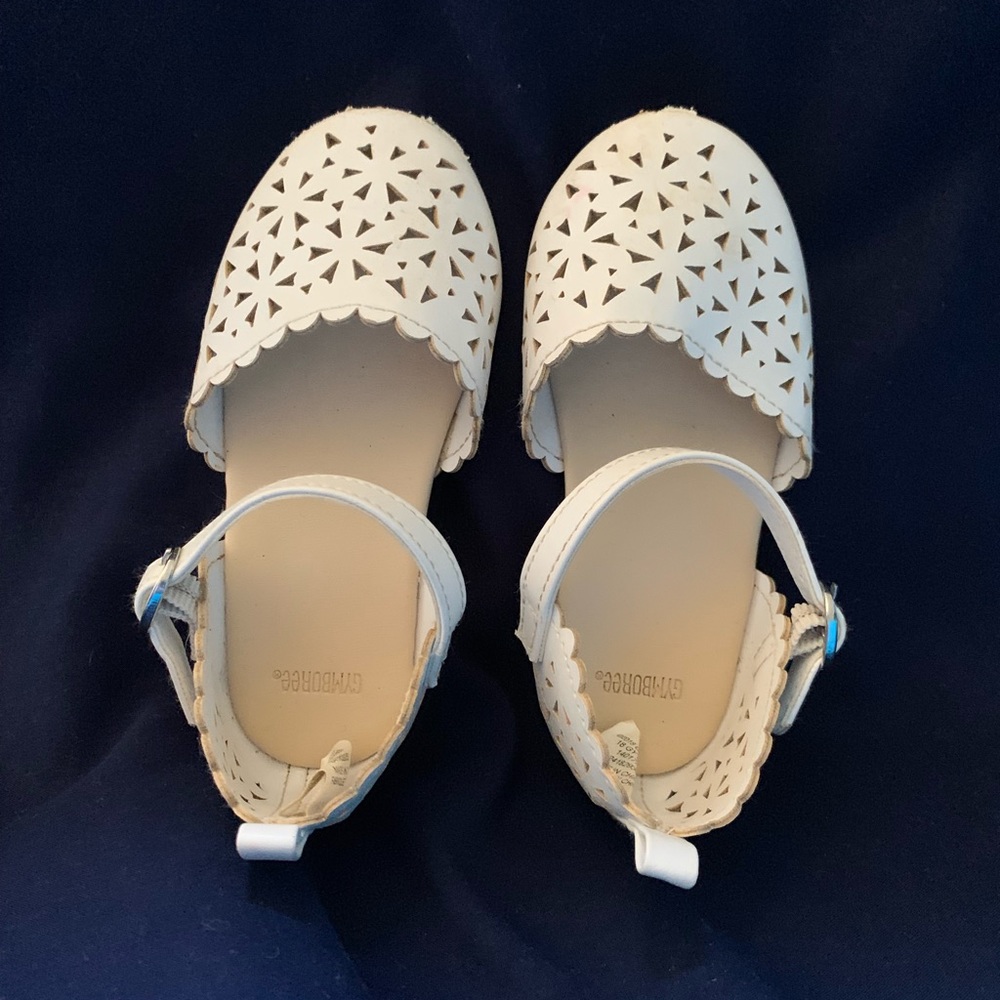 Toddler girl white dress shoes.